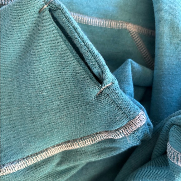 Cabelas XPG Womens sweatshirt. Medium. - Picture 6 of 6